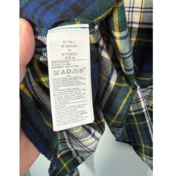 GAP Cropped Plaid Flannel Button Up size Medium TALL - Picture 7 of 7